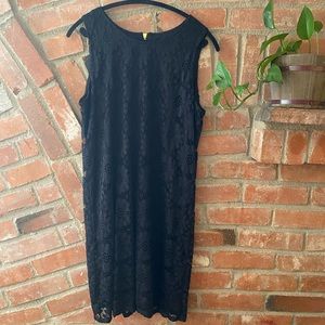 Perfect little black dress!